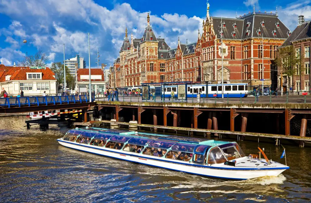 Boat Ride on the Canals of Amsterdam - Bucket List Ideas